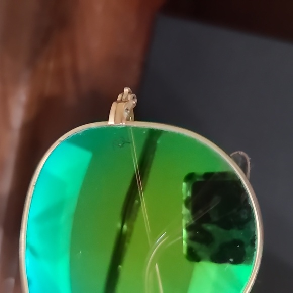 Ray-Ban aviators in green - Picture 3 of 4